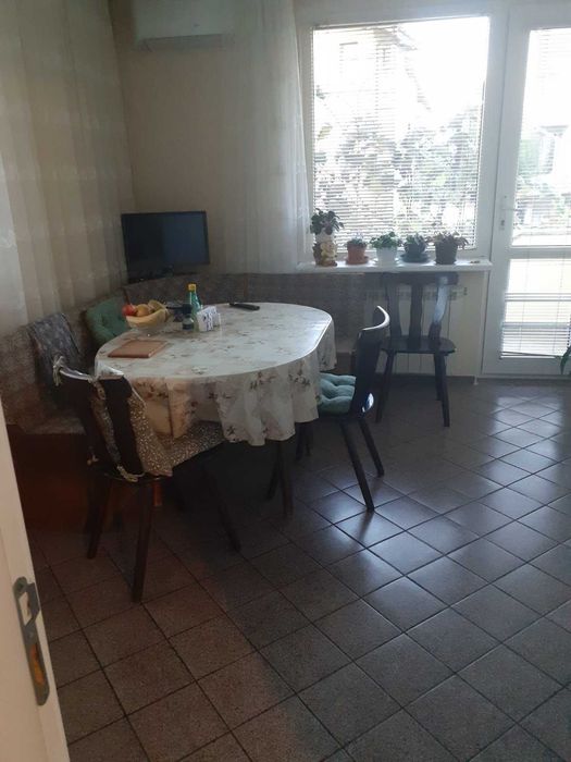 Продавам тристаен апартамент в кв. Горна баня
