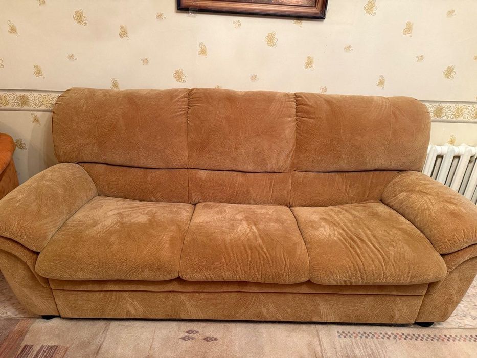 Продается Диван-кровать и два кресла