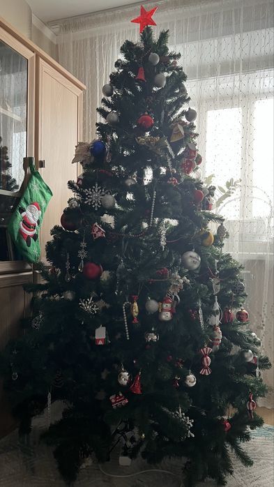 Елка искусственная