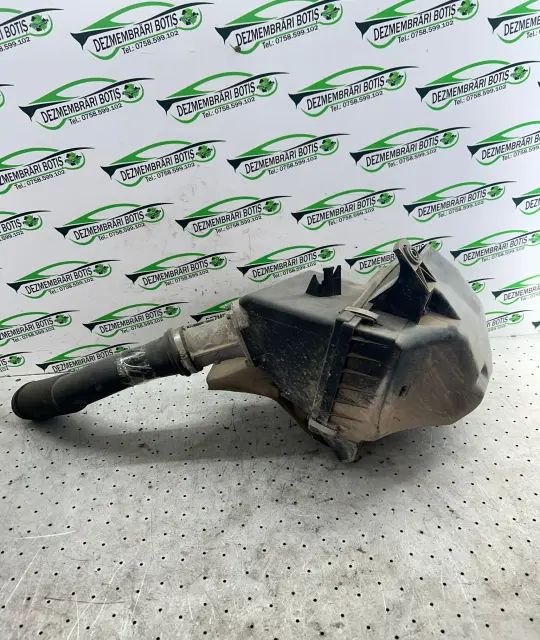 Carcasa filtru aer Audi A4 1998 1.8 MT (125 hp)