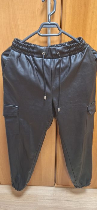 Pantaloni imitație piele