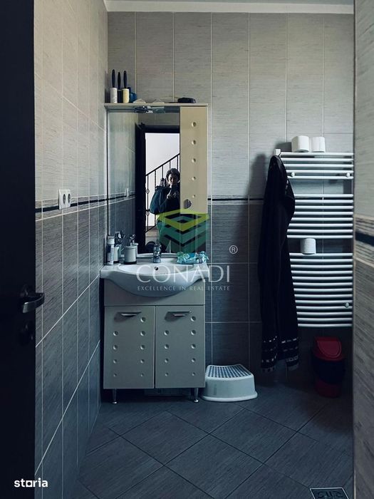 Vila cu teren si garaj in Ciolpani