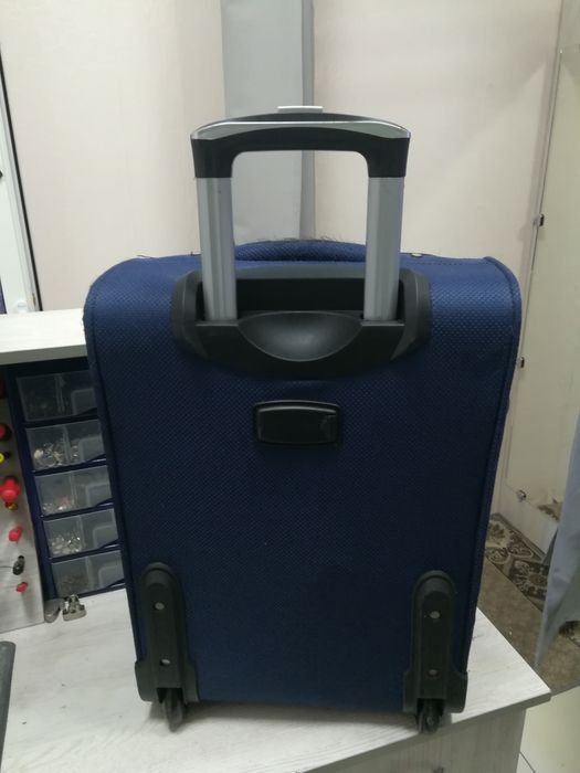 Ремонт сумок, чемоданов,подгон одежды.Замена молний,кнопок,заклёпок ...