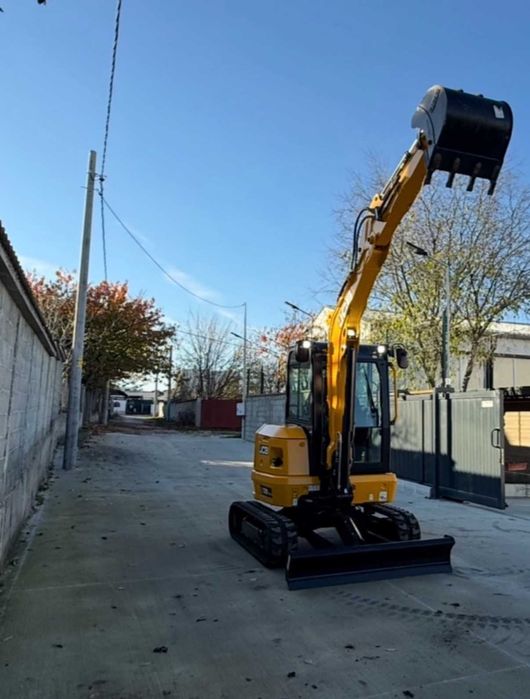 Багер под наем (3.5т) и Самосвал с кран (12т)