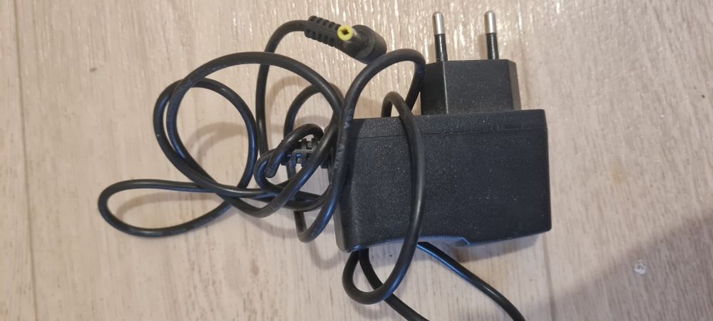 Кабели питания, провода, комплектующие  для ПК