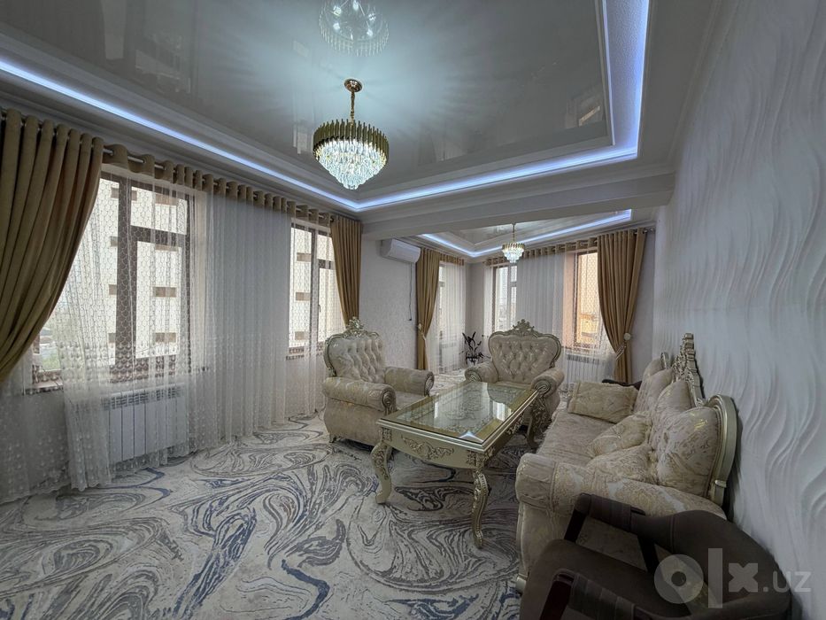 Продается 3 ком. Квартира площадью 100 кв.м. В Микрорайоне ор. Дамир