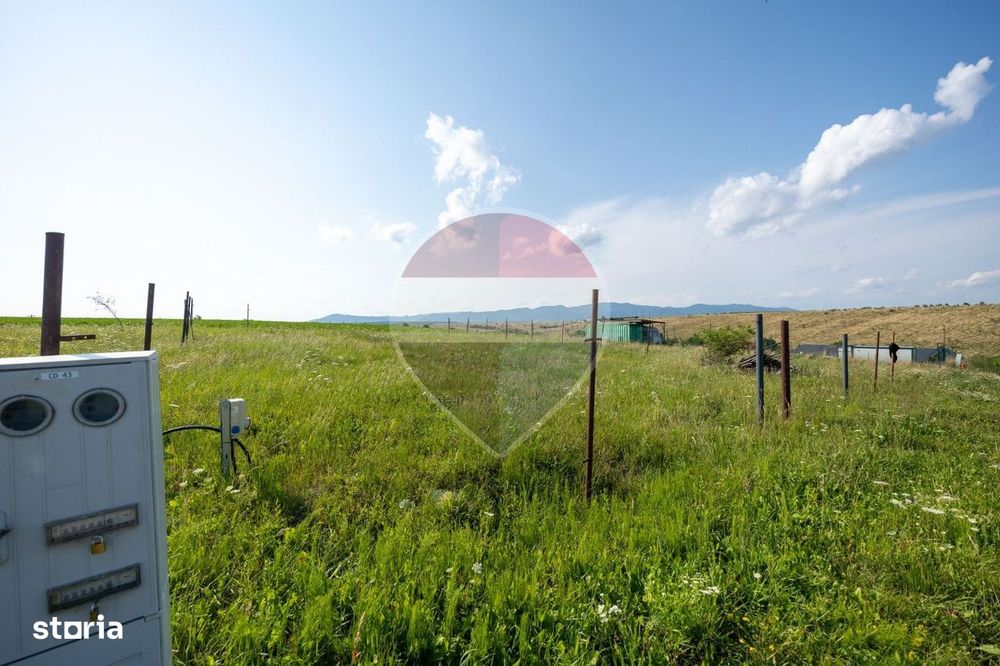 Teren intravilan de vanzare 1.100 mp