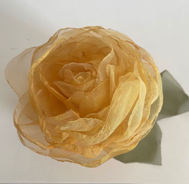 Ръчно изработени цветя-бижута