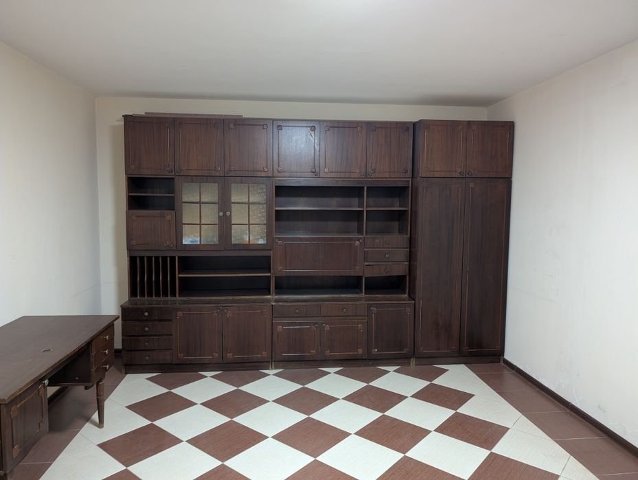 стенка (румынская) стол так же в комплекте