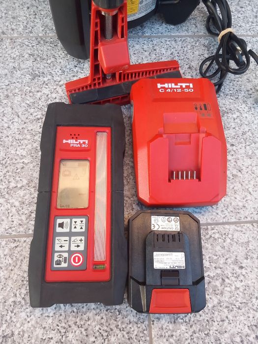 Ротационен лазерен нивелир Hilti PR 30-HVS A12