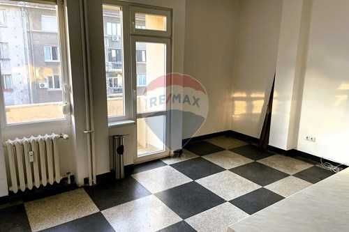 Дава се под наем Четиристаен апартамент в София, Център - 120 кв.м за 990 € - Снимка #12