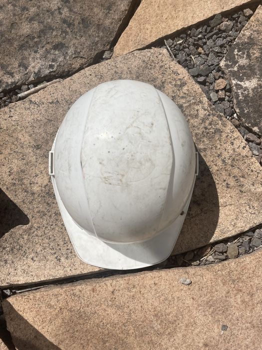 Продам каску для стройки