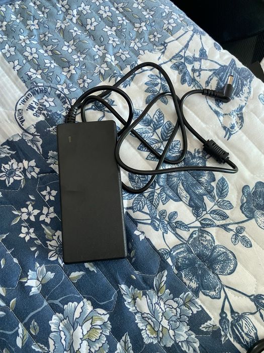 Блок питания Для ноутбукa ASUS