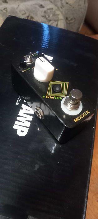 Ефект за китара Mooer Echoverb