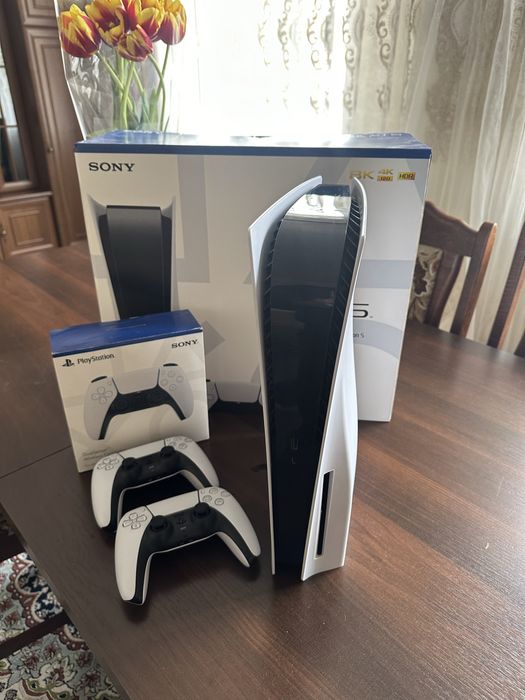 Playstation 5 1tb с 2 джостиками