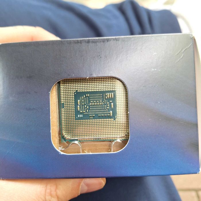 Procesor I3 9100F + cooler intel