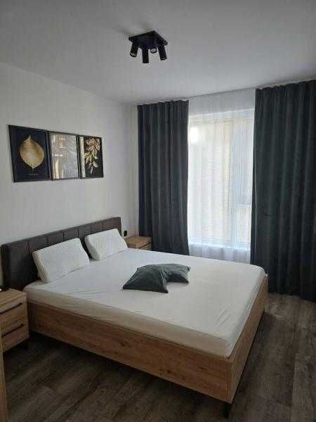 Дава се под наем Двустаен апартамент в Бургас, Център - 65 кв.м за 600 € - Снимка #2