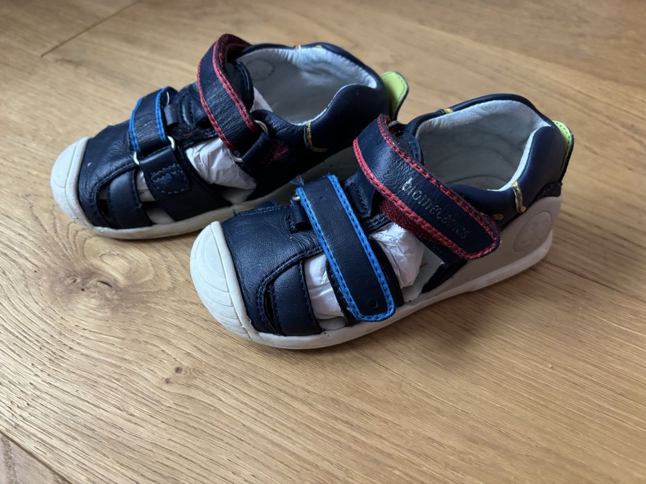 Sandale biomecanics nr 24