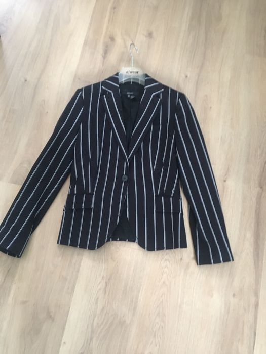 Сако на марката ZARA