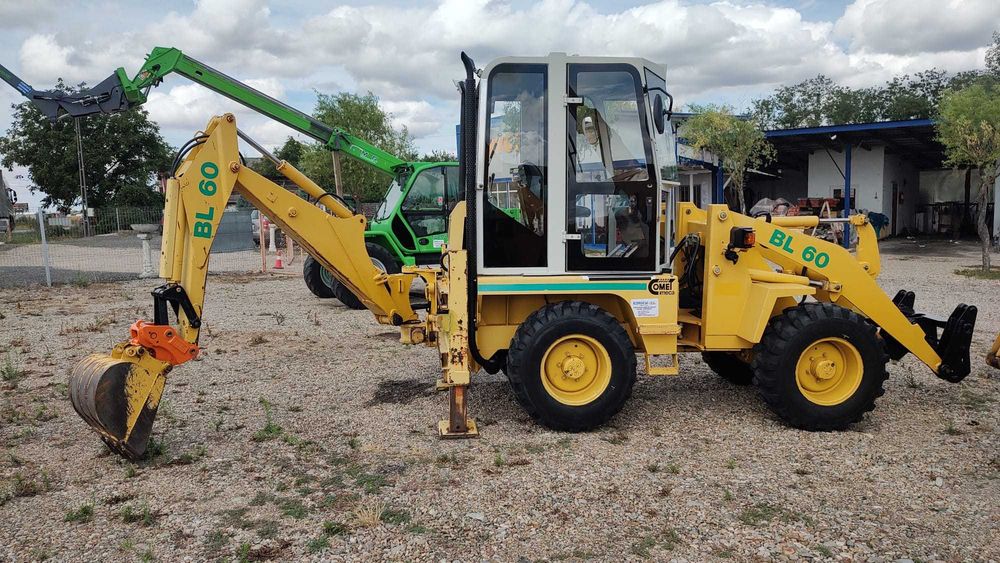Buldoexcavator  IMECA,greutate 4 tone