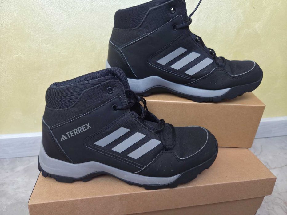 Зимни обувки, непромокаеми Adidas
