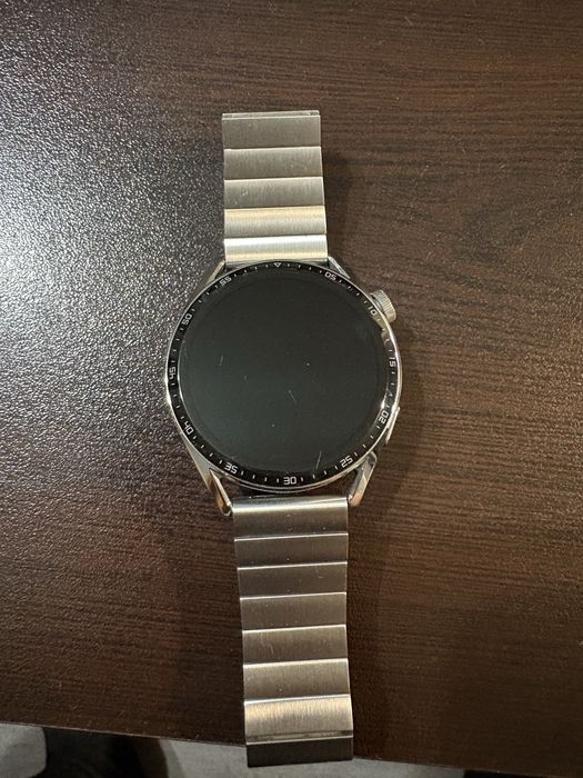 Часовник Huawei GT3