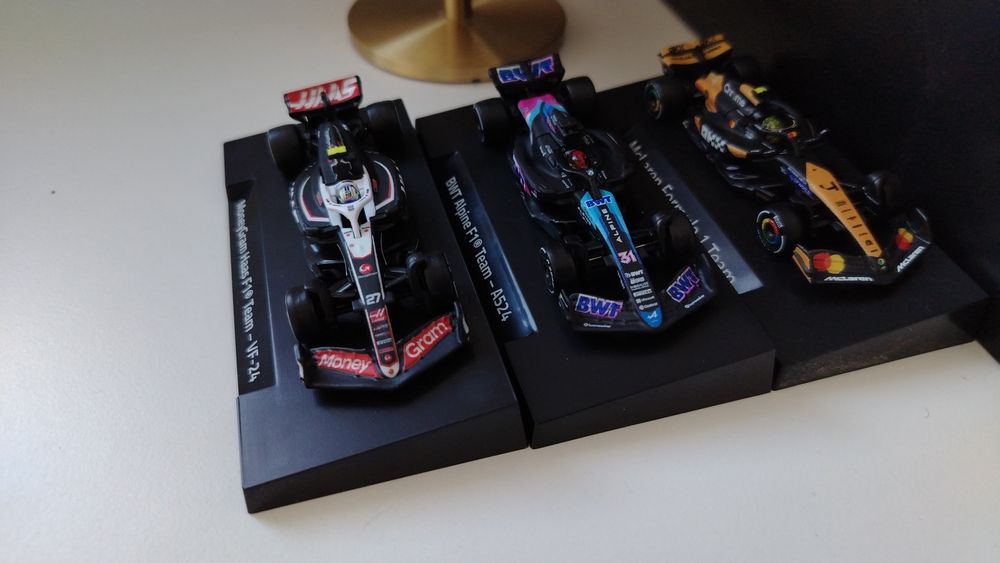 Машинки Хотвилс разные