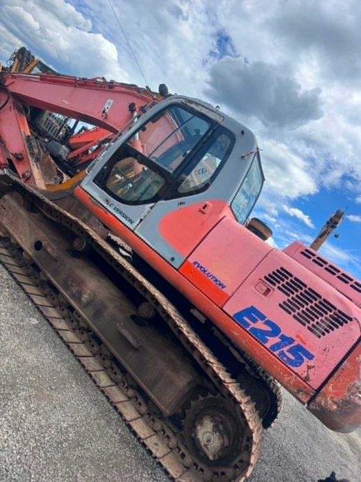 Motor Fiat Kobelco E215