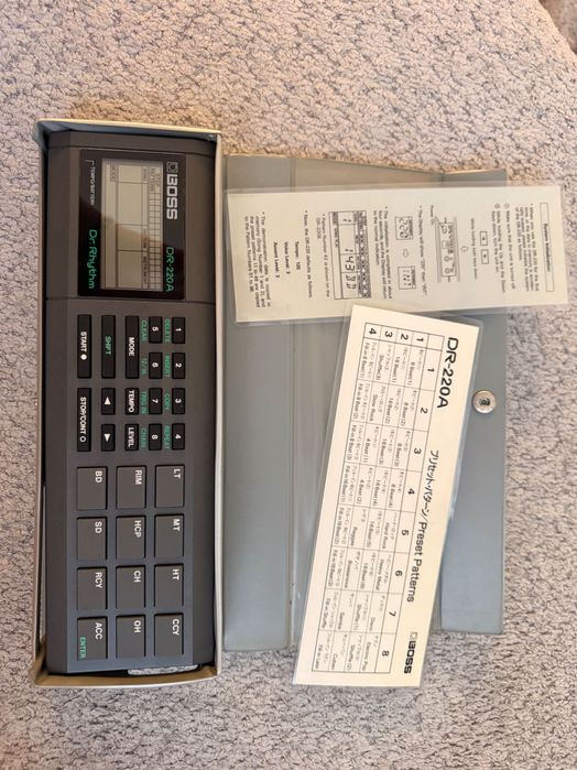 BOSS Dr.Rhythm DR-220