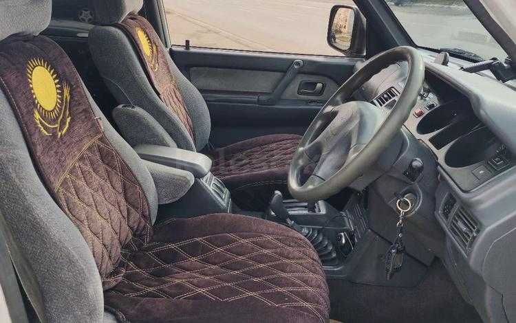 Mitsubishi Pajero 1998 г.