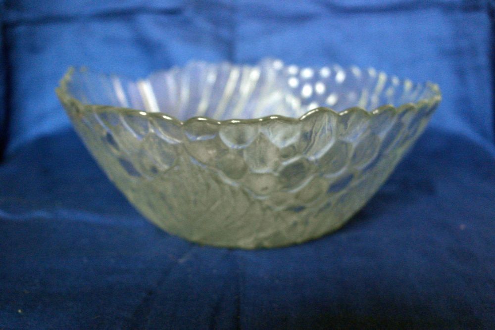 Салатницы 2 штуки белые и стекляная