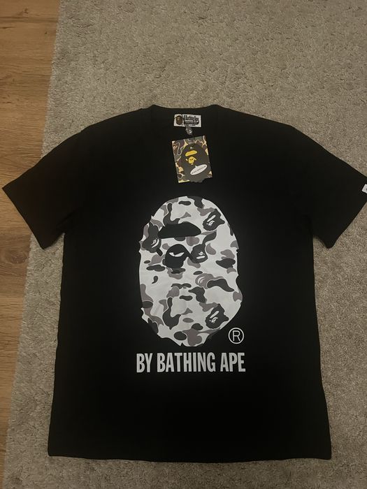 Tricou bape nou.