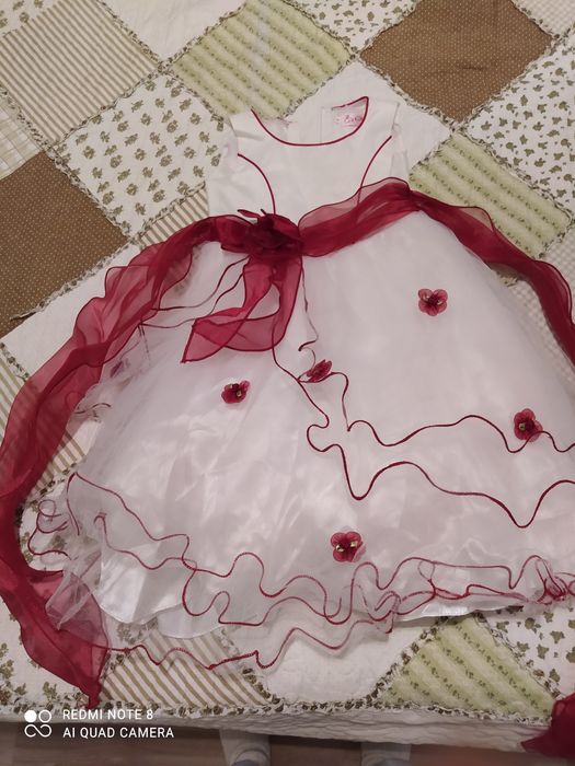 Продам платье на девочку .