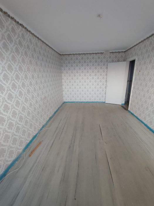 Продается 2-комн (6-50, 5 эт)