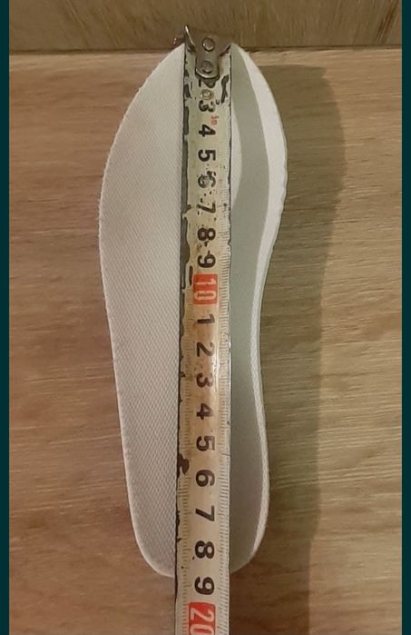 Високи кецки Lc Waikiki и гуменки Мат стар