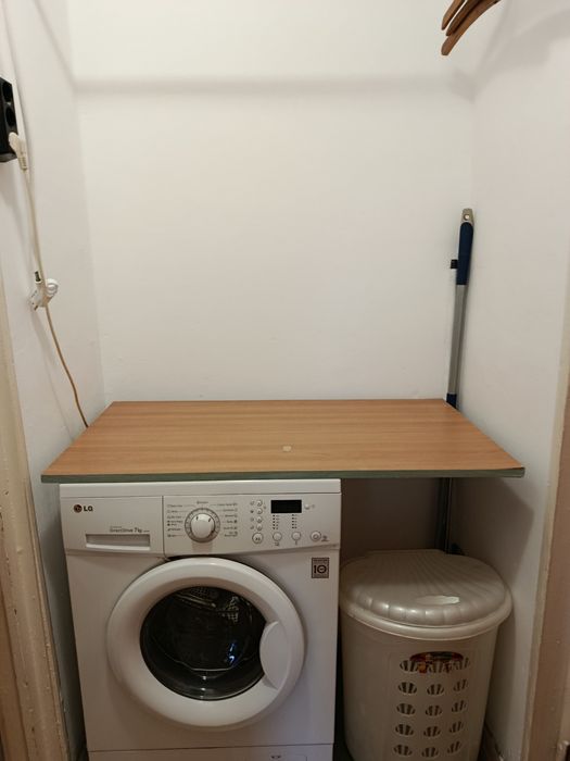 Închiriez apartament cu două camere