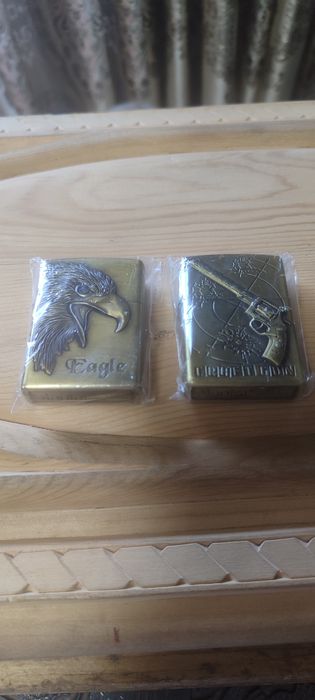 Зажигалки бензиновые в упаковках