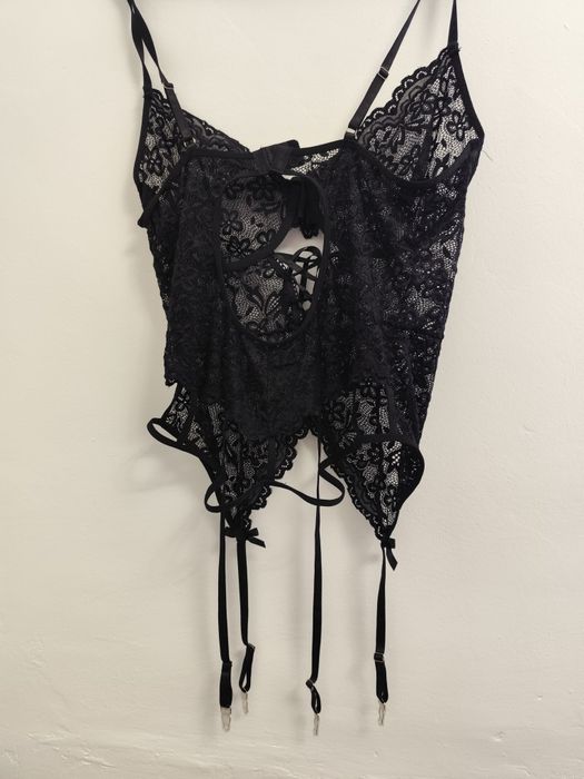 Corset dantela cu jartiere
