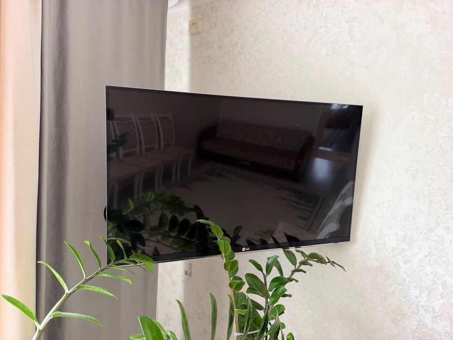 Телевизор LG смарт!