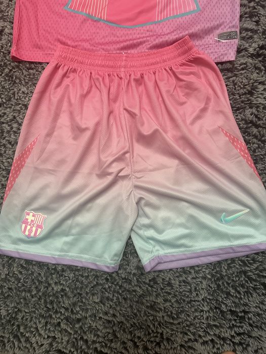 tricou si pantaloni scurti barcelona roz