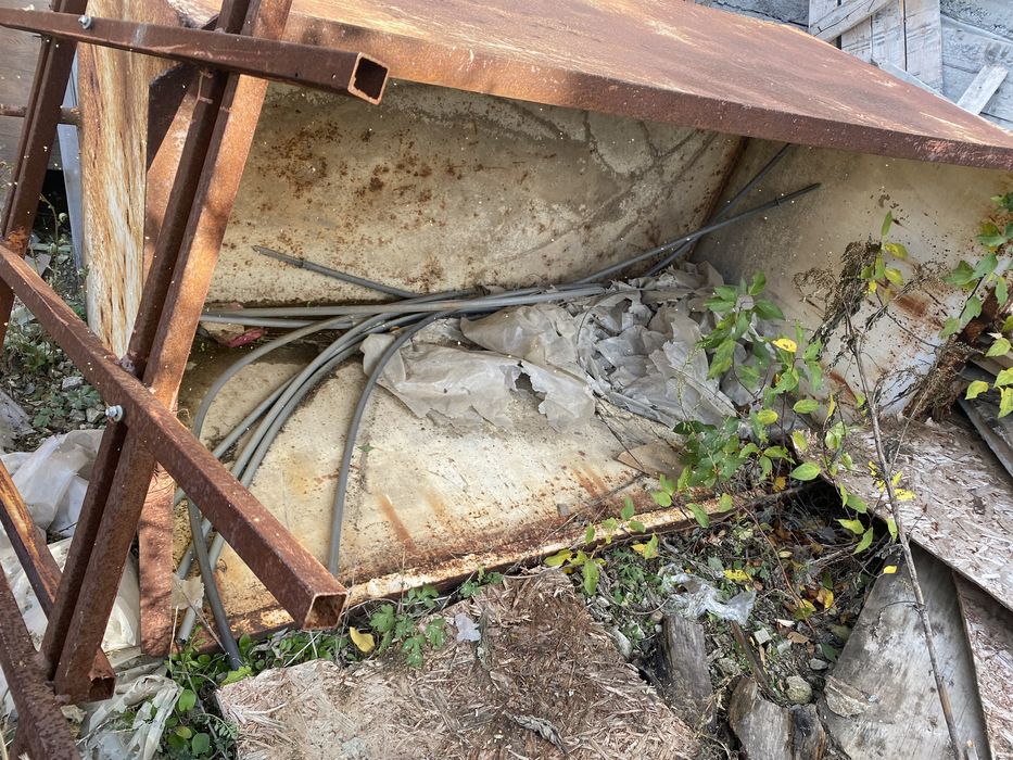 Железный бак