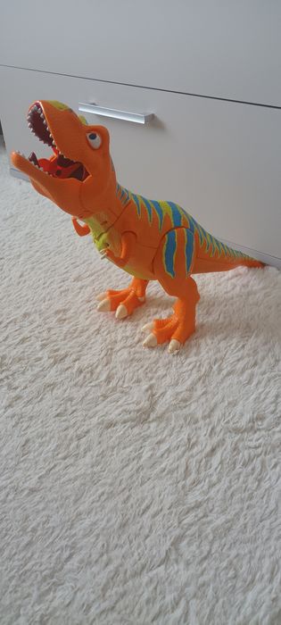 Tyrannsosaurus Boris