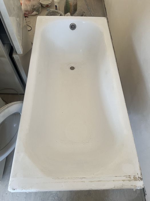 Продам акриловую ванну
