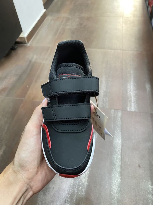 28;28.5;31.5 Adidas Vs Switch | Оригинални детски маратонки