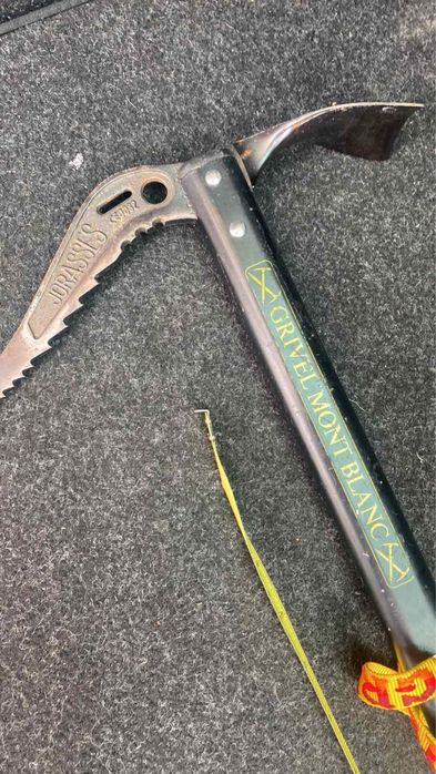 Пикел. Туристическа екипировка