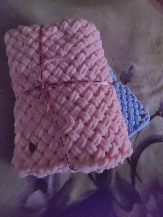 Ръчно плетени бебешки одеала