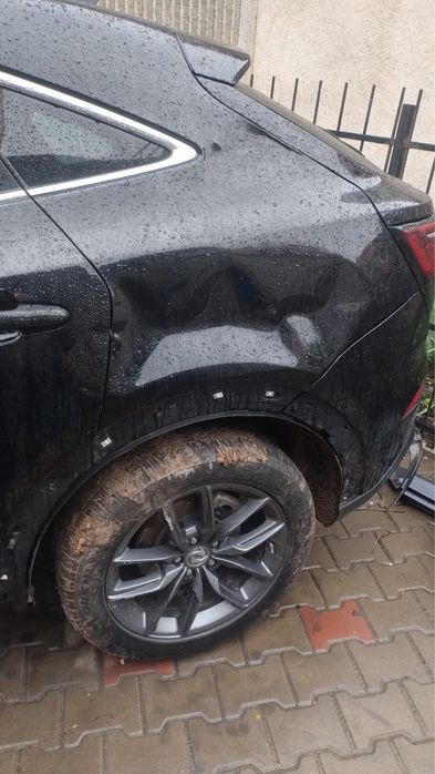 Vand Fengon avariat pentru casare