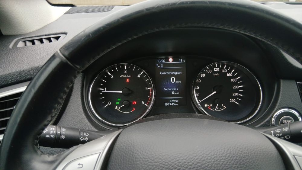 Vind Nissan Tekna 4×4 1.6 Dizel