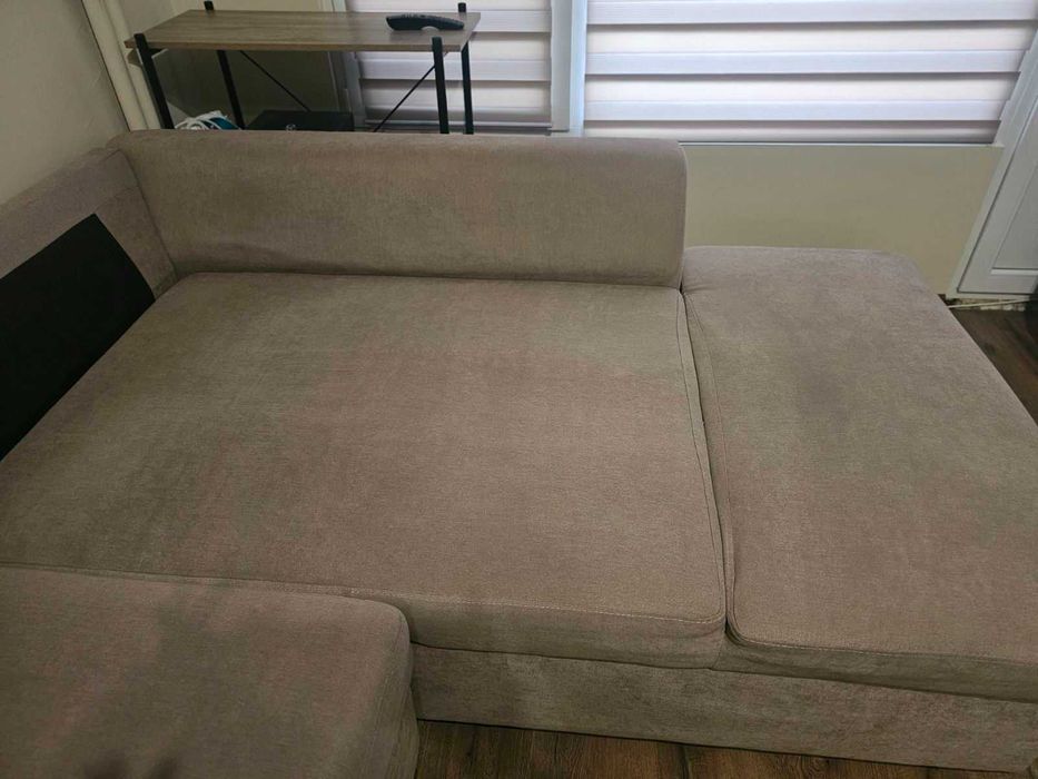 Диван,фотьойл и холна маса