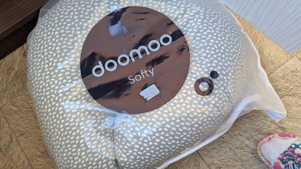 Възглавница за кърмене doomo